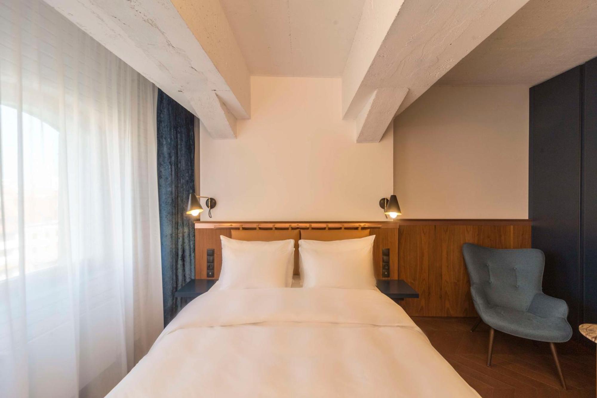Superior Room River View Old Granary