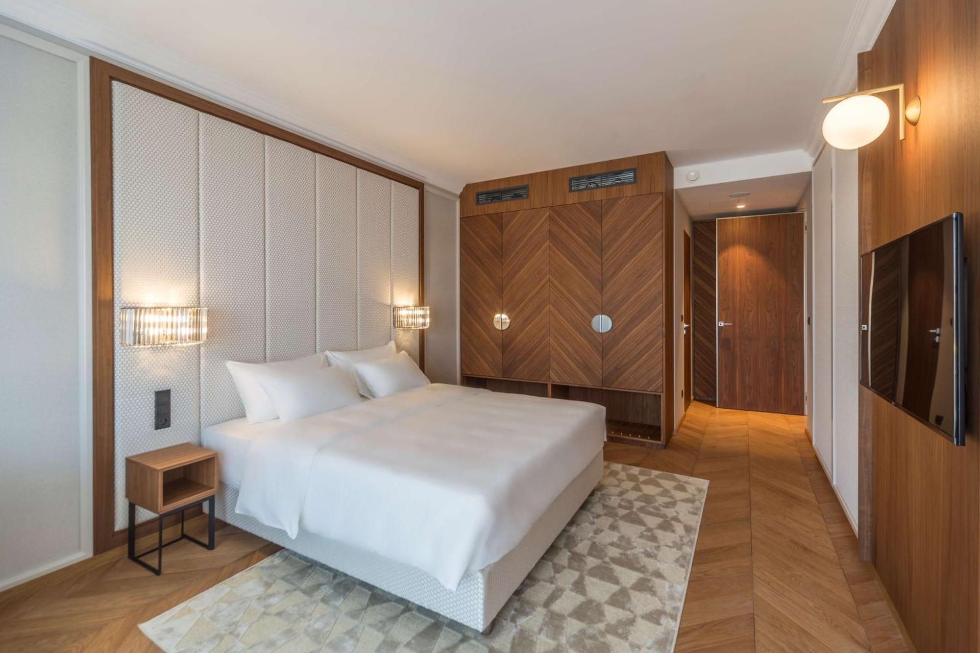 Presidential Suite River View Spa Access