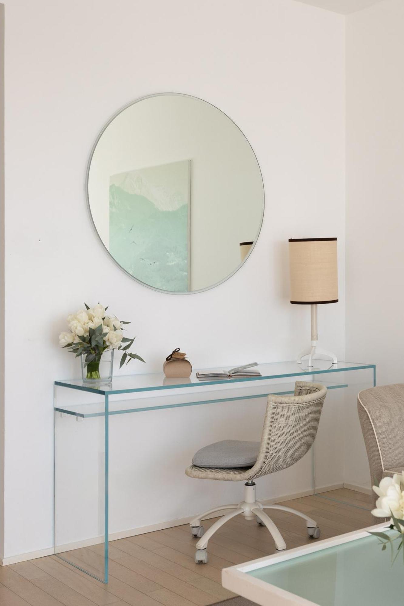 Junior Suite Deluxe met slaapbank en gedeeltelijk uitzicht op zee
