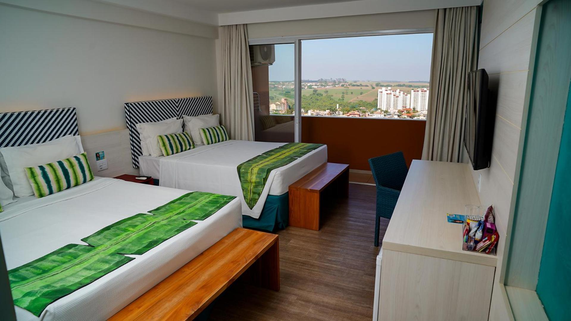Quarto Família Superior com Ingressos para o Parque Aquático Hot Beach