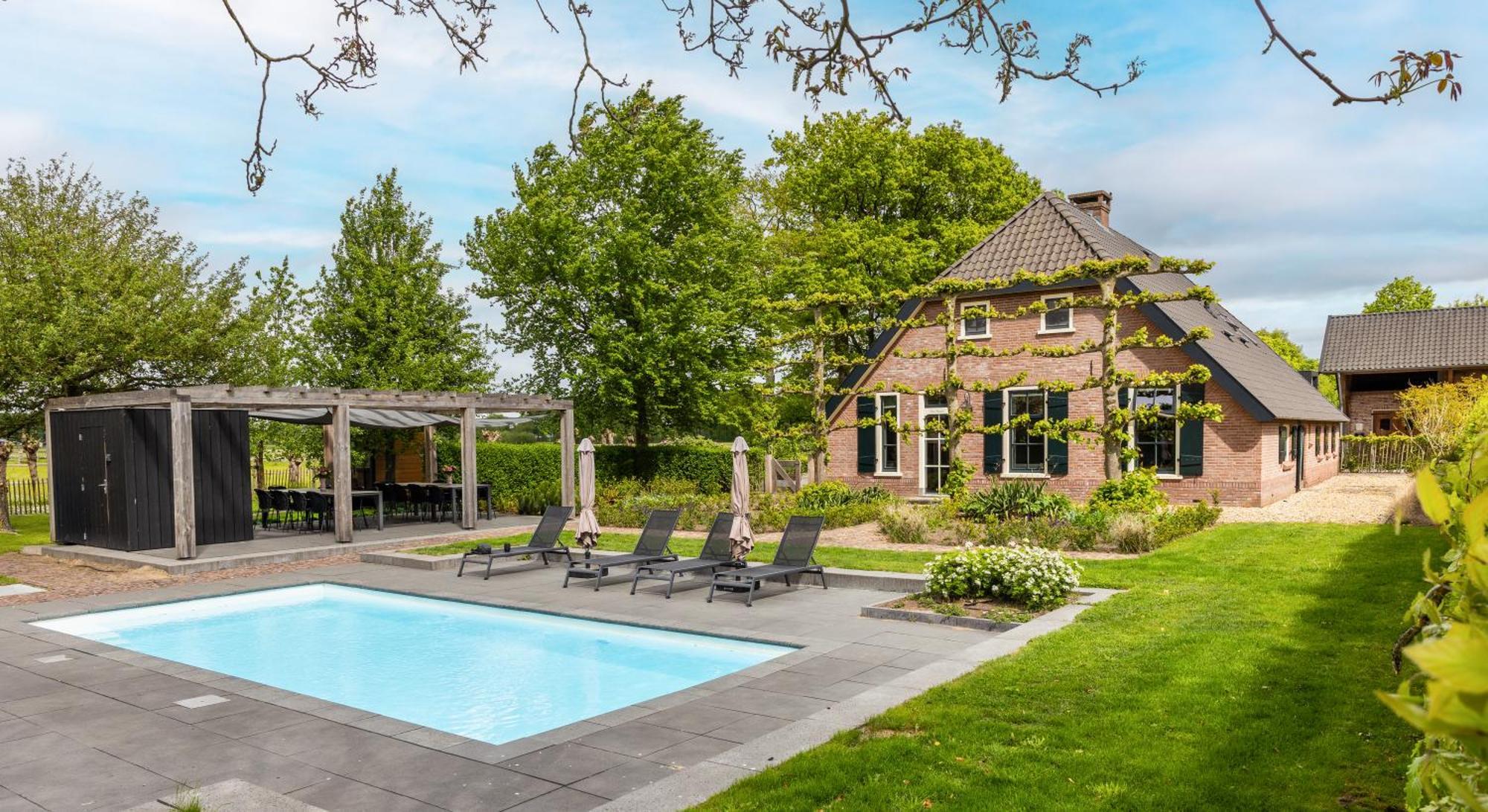 Huis met 8 Slaapkamers