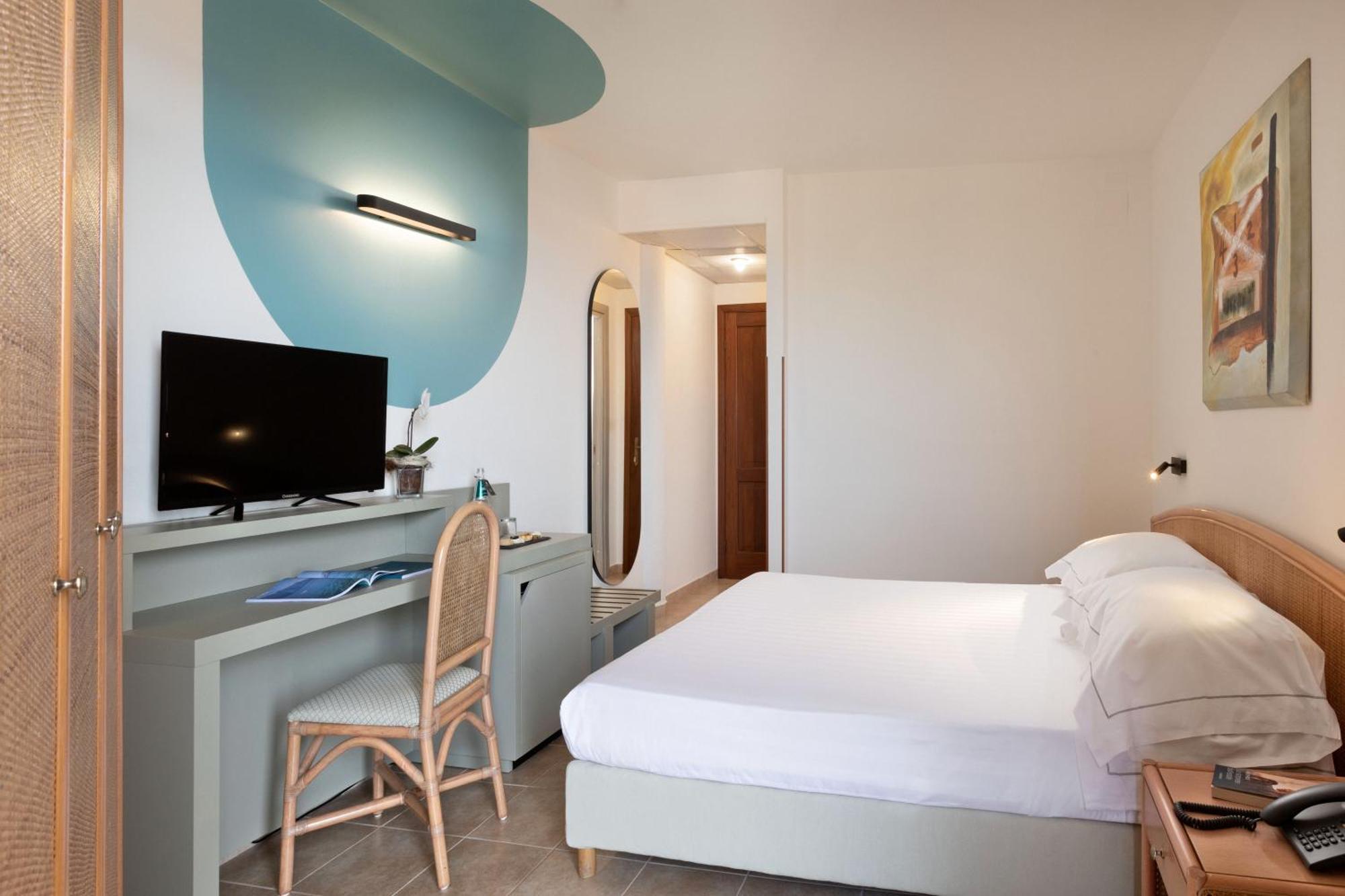 Standard Double or Twin Room,1669820395:JPEG