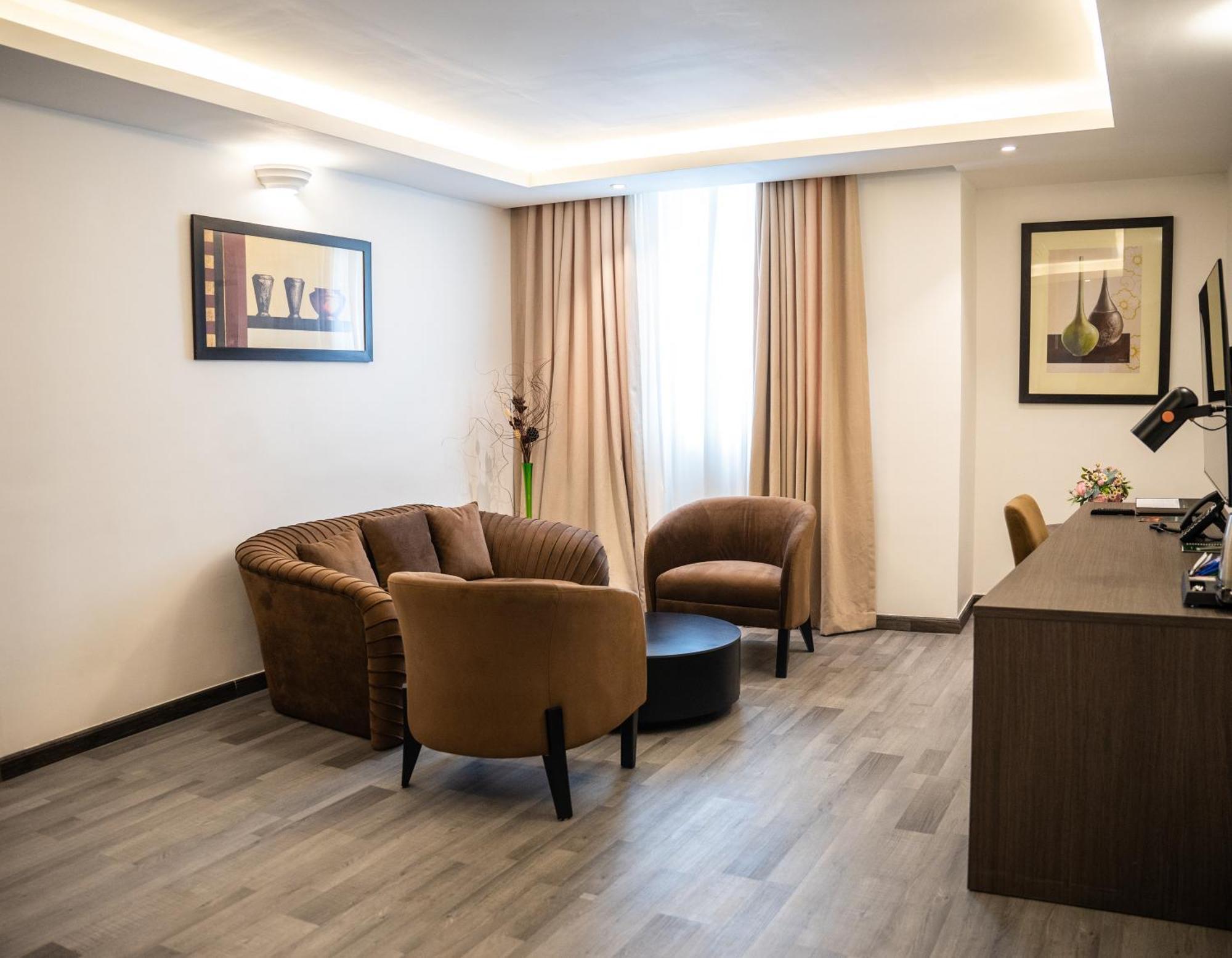 Ebony Suite