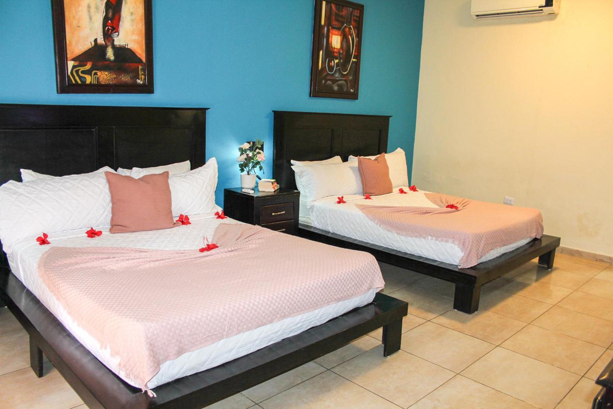 Deluxe Family Room