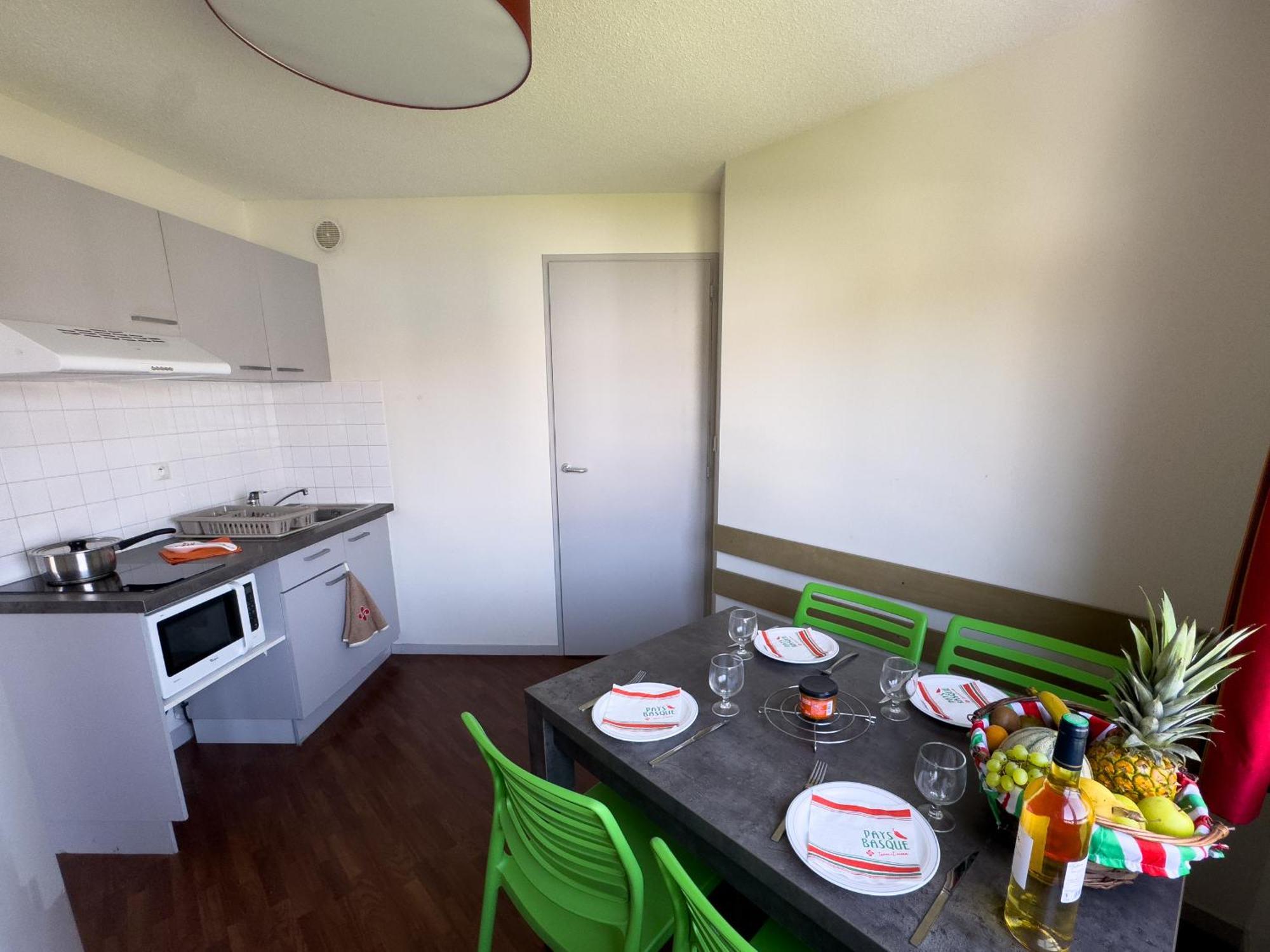 Two-Bedroom Apartment,1673945888:JPEG
