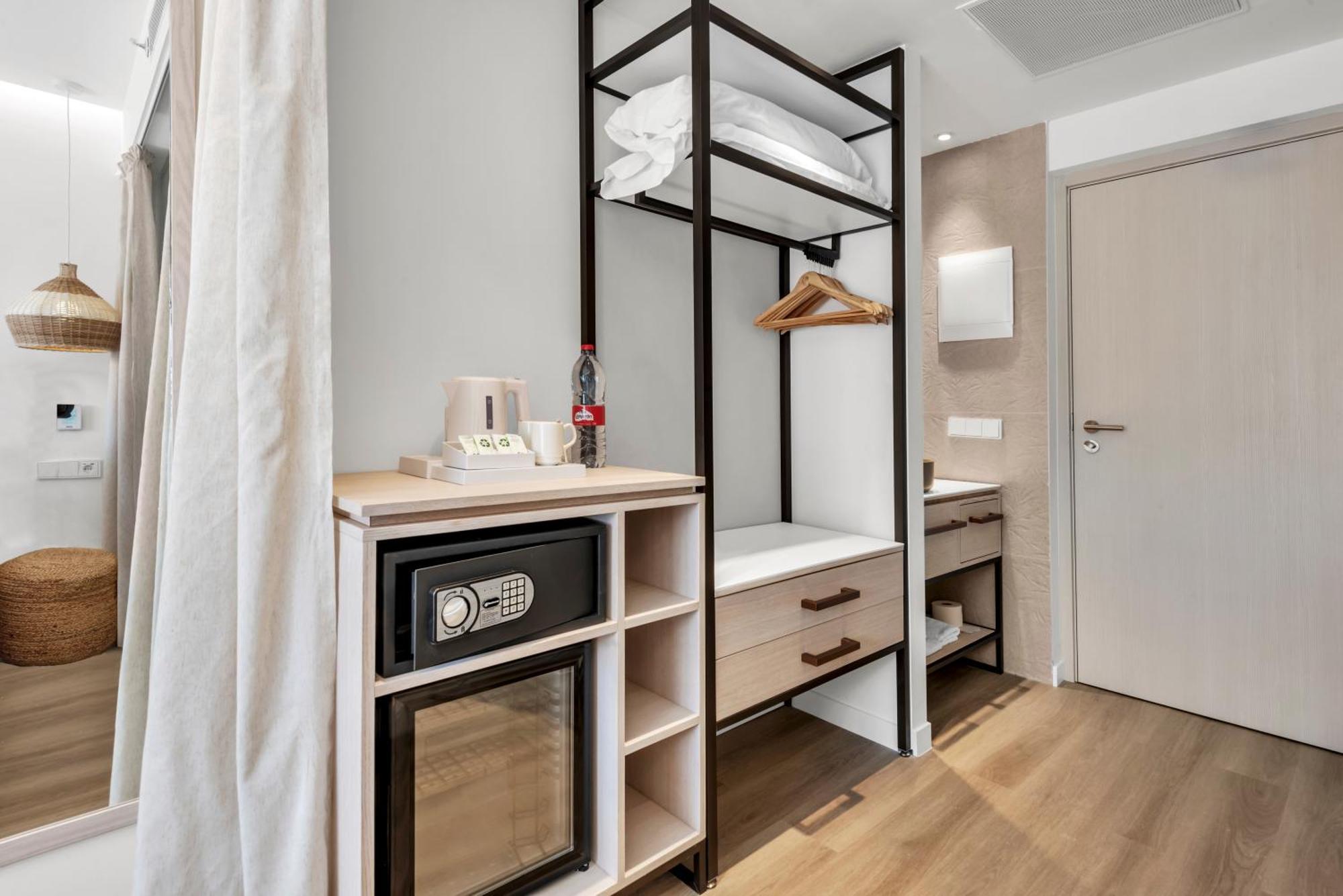 Deluxe Double Room Balcony Adults Only Area