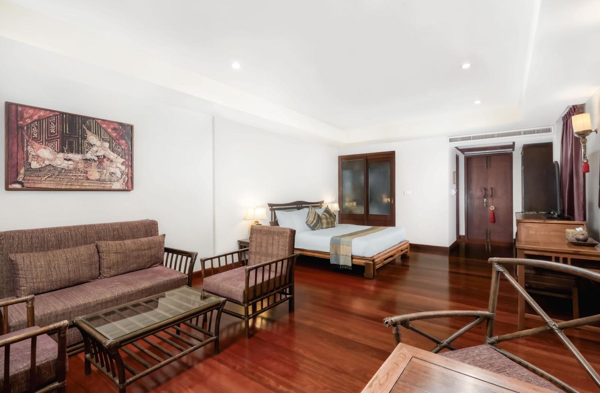 Siam Chalet Room