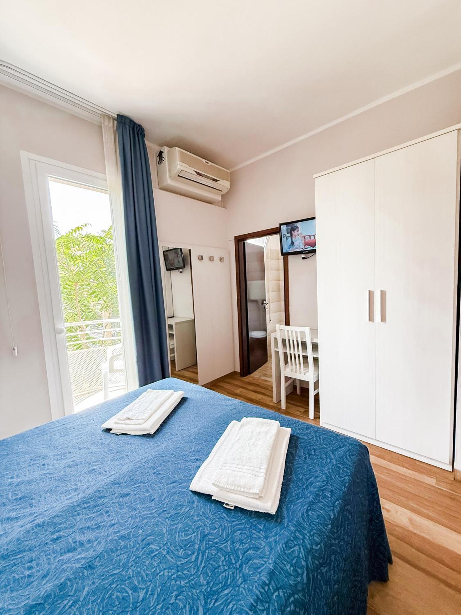 Standard Double or Twin Room Balcony