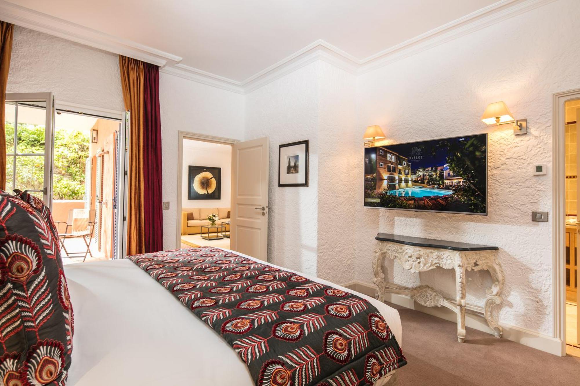 Deluxe Suite