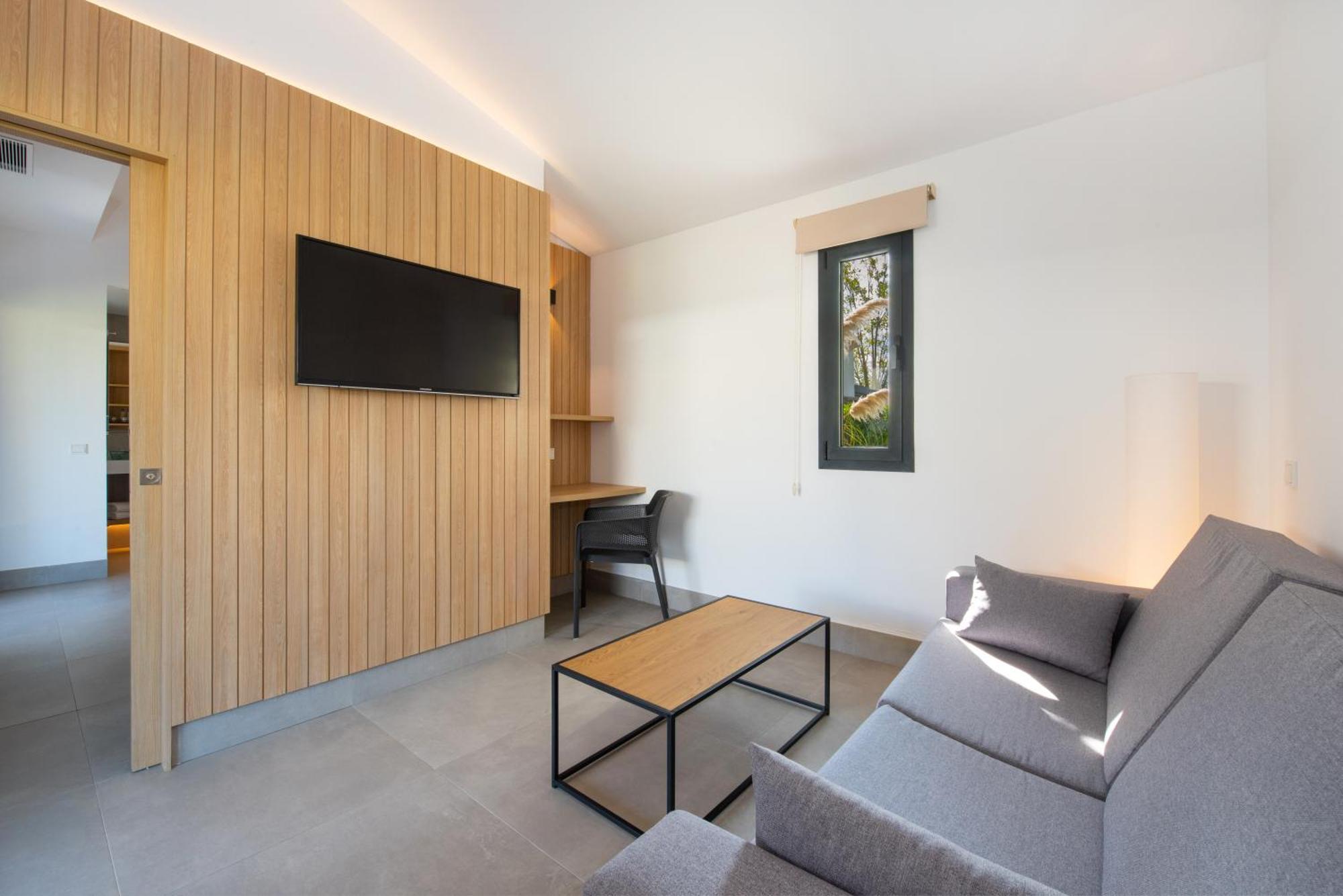Silver Bungalow
