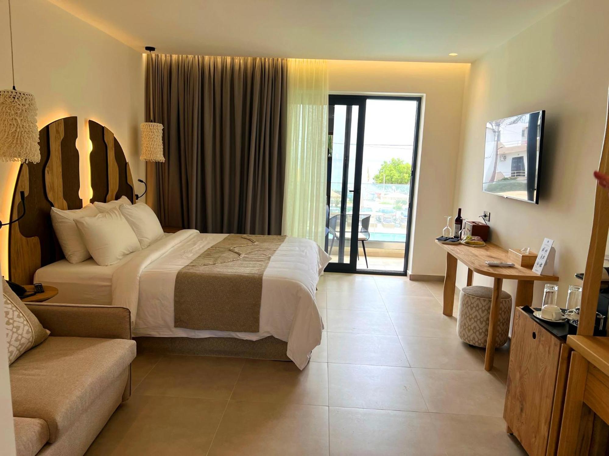 Deluxe Lifestyle Suite with Sea View