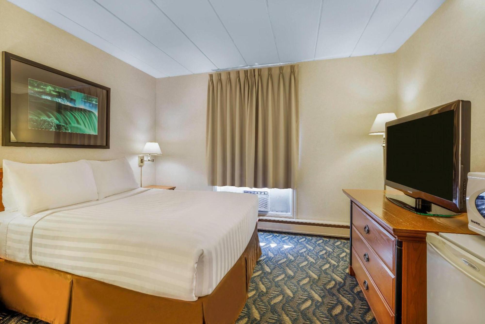 Double Room Three Double Beds Non-Smoking