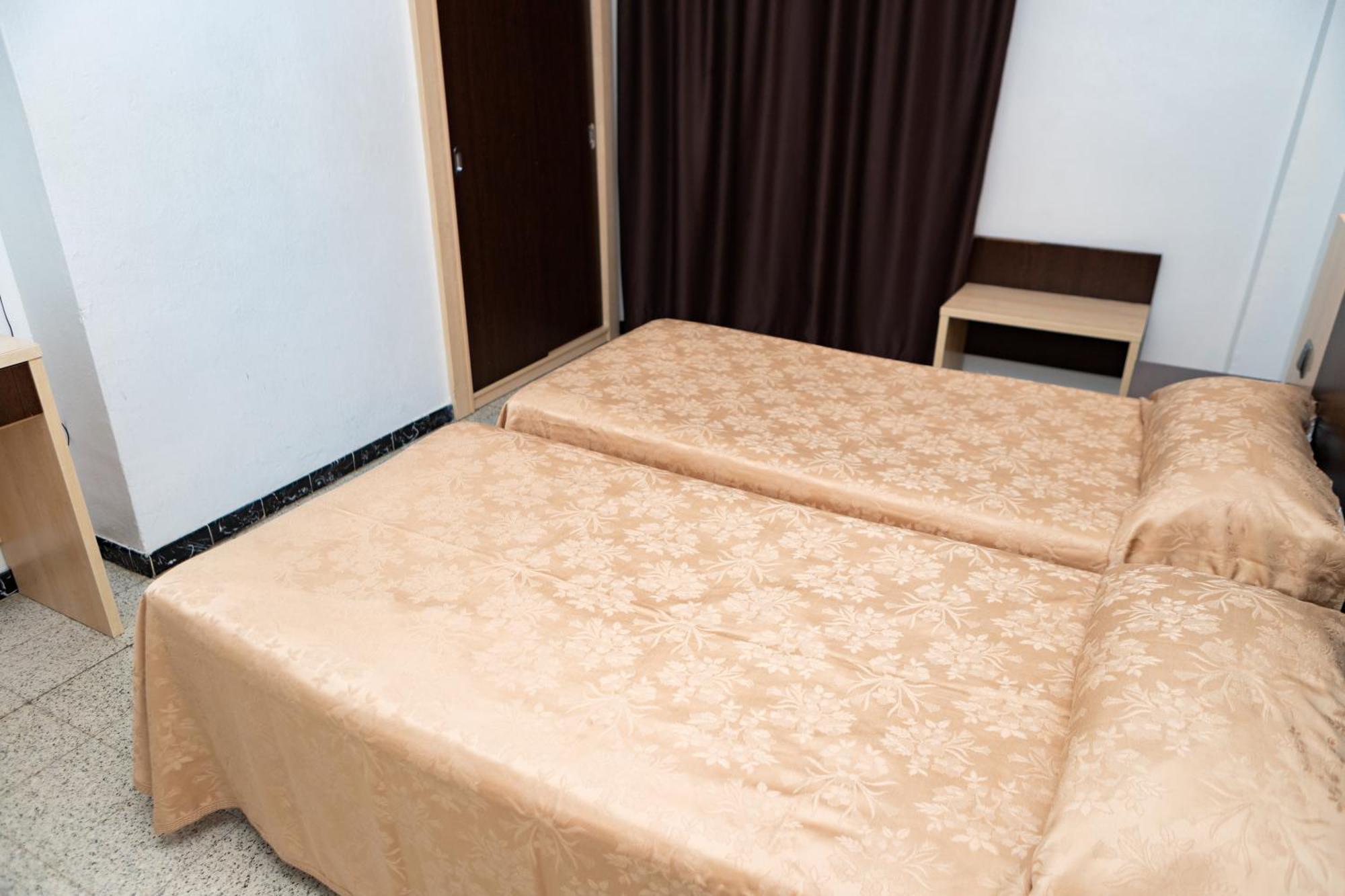 Triple Room,1685069962:JPEG