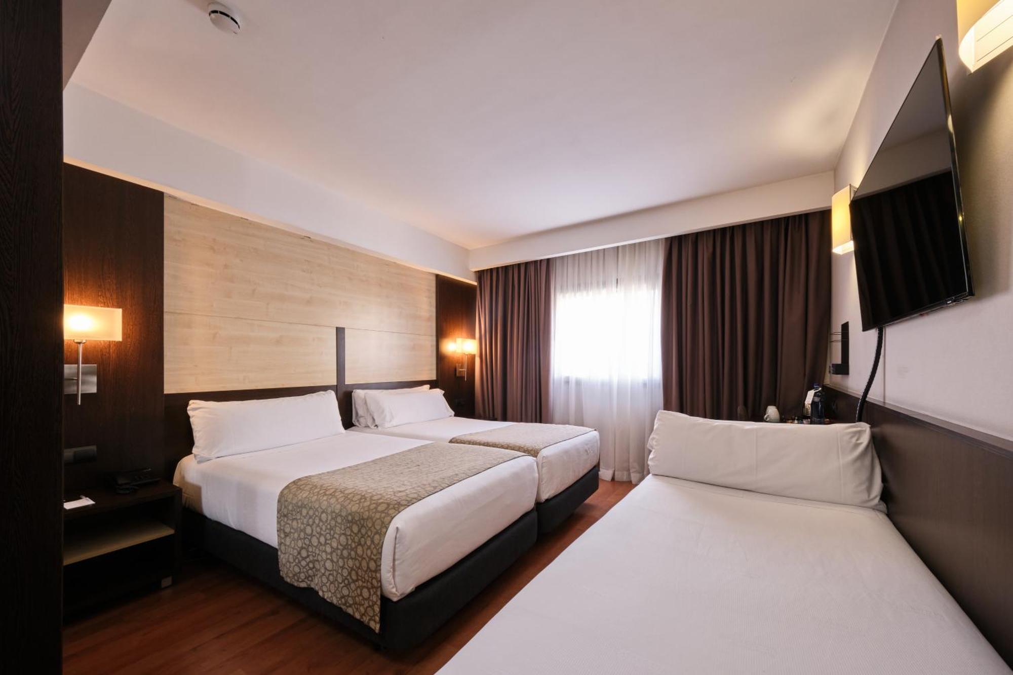 Triple Room,1686423185:JPEG