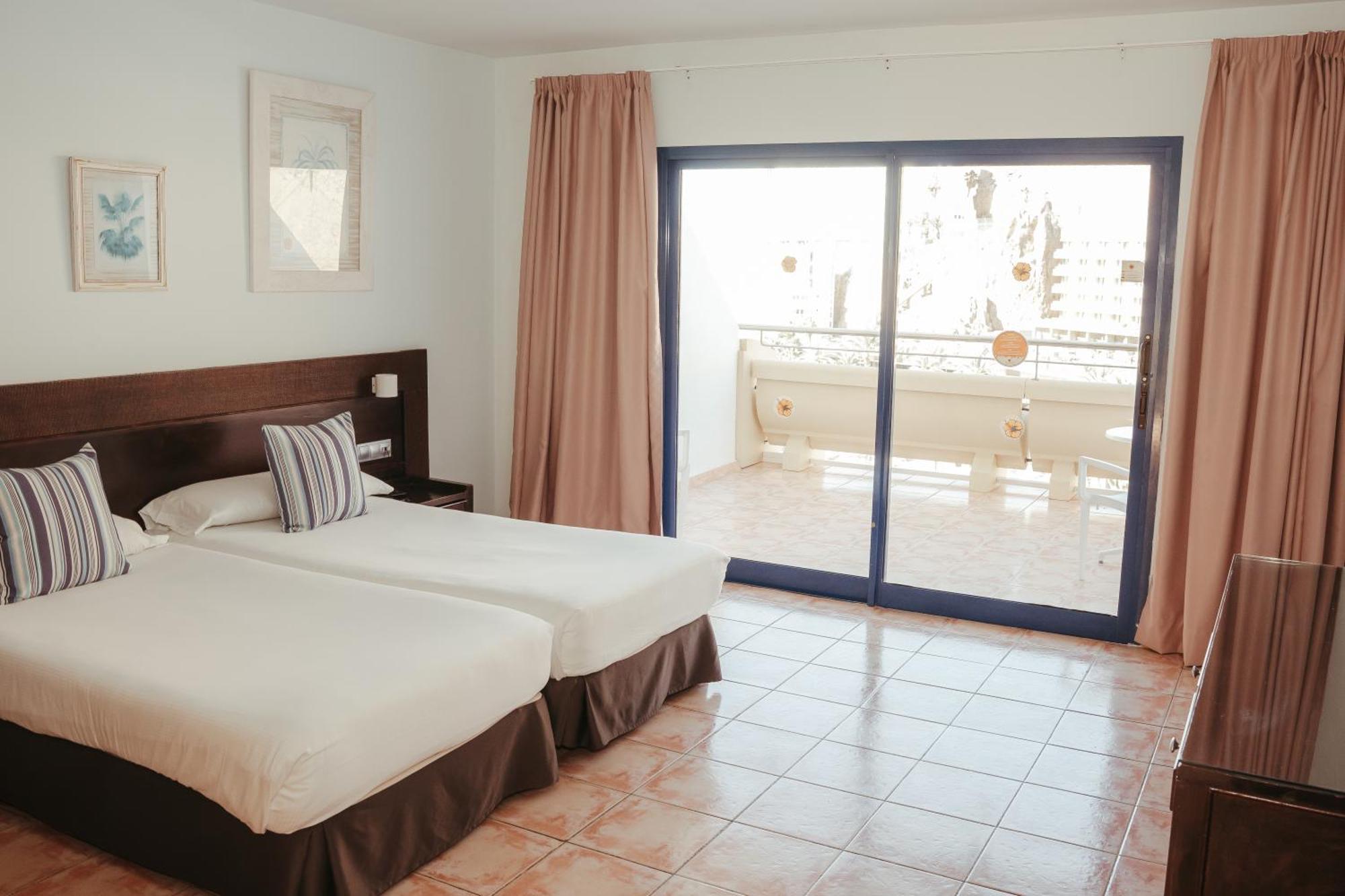 Superior double sea view room with terrace & Aquapark