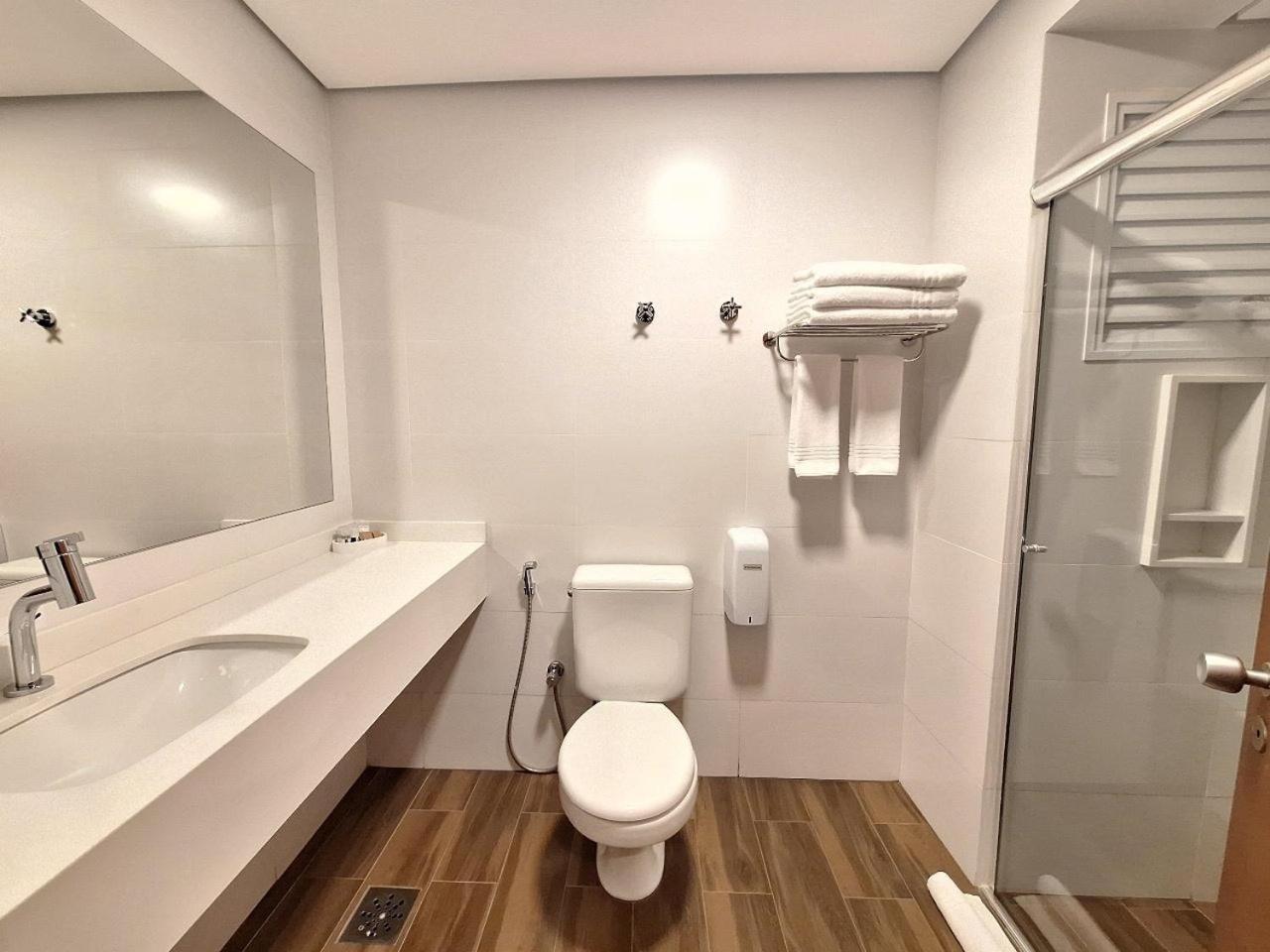 Acomodação Tripla Luxo - 3 Camas de Solteiro