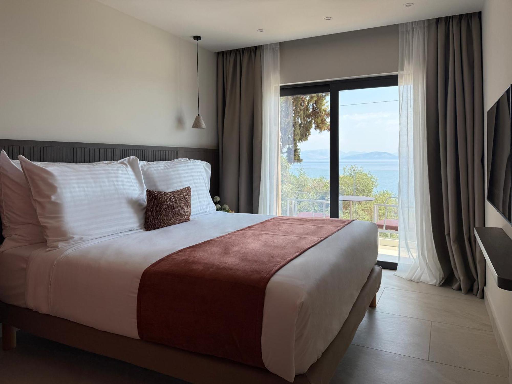 Family Room with Bunk Beds Sliding Door Sea View