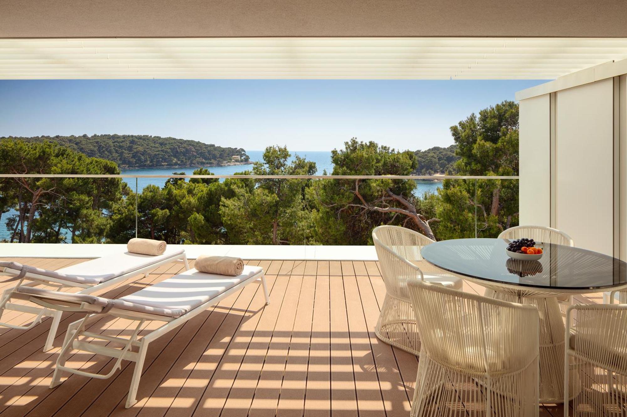 Executive Suite Terrace Sea View