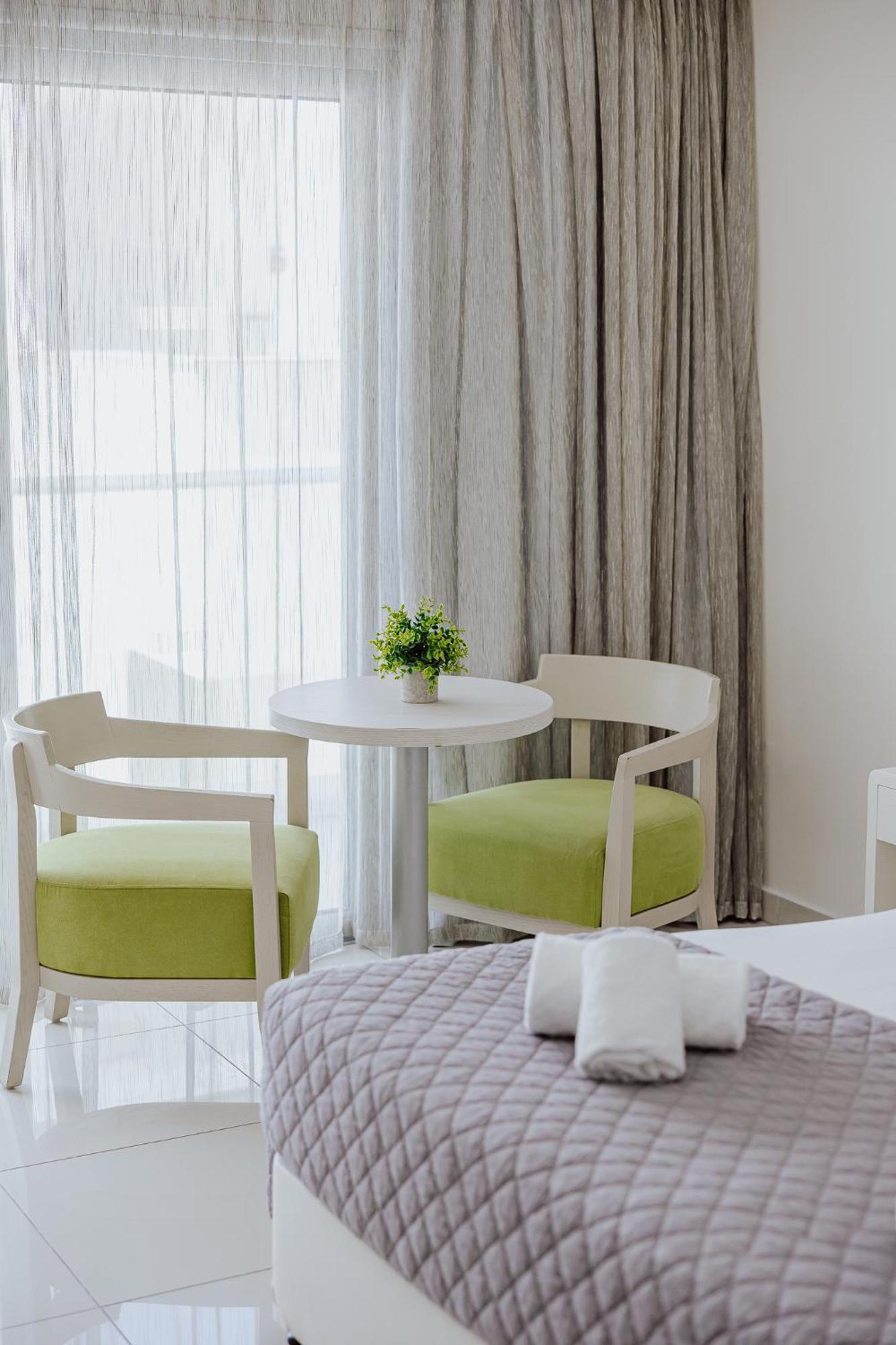 Double or Twin Room Inland View