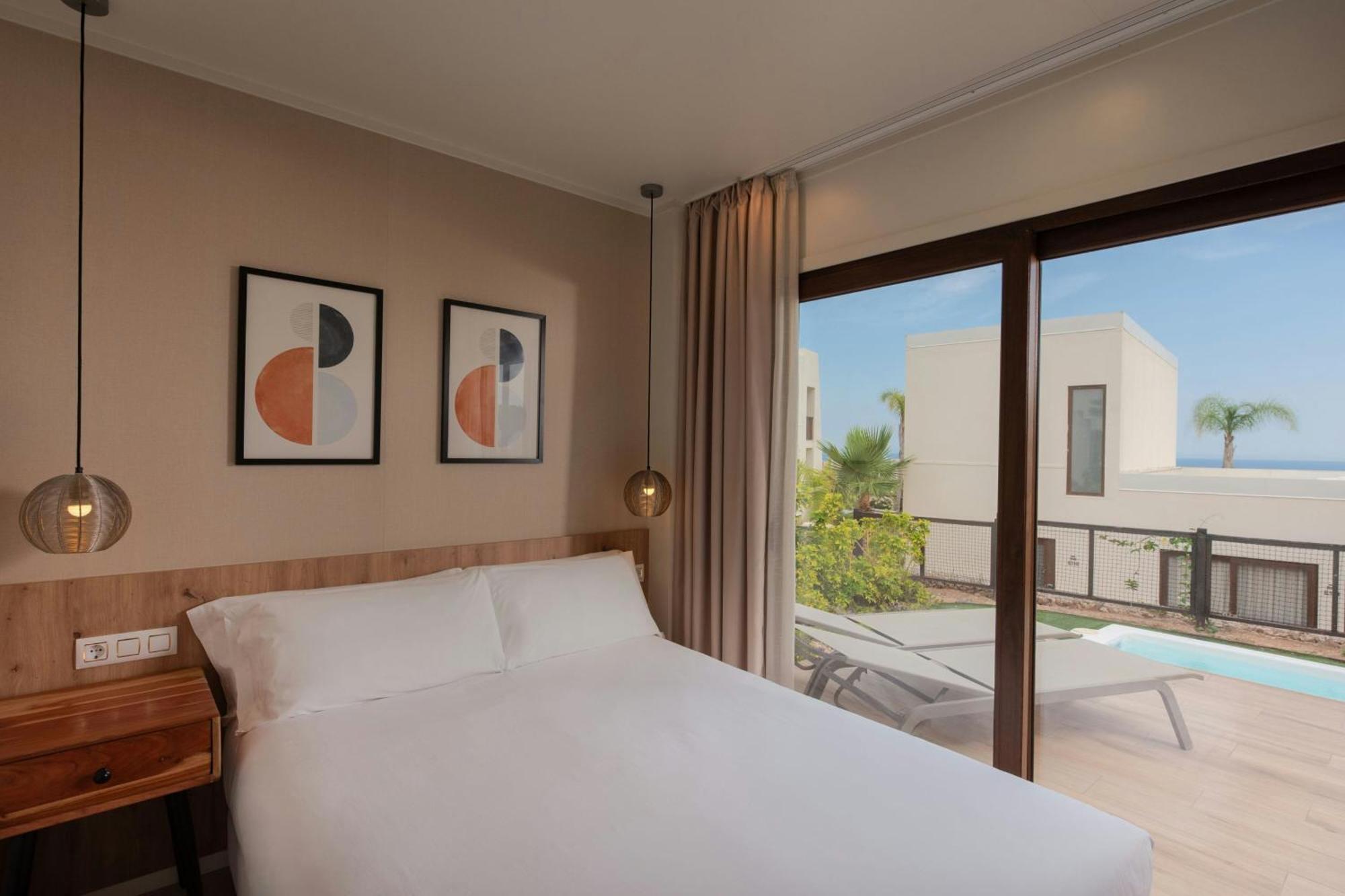Three-Bedroom Comfort Pool Villa Balcony Resort View