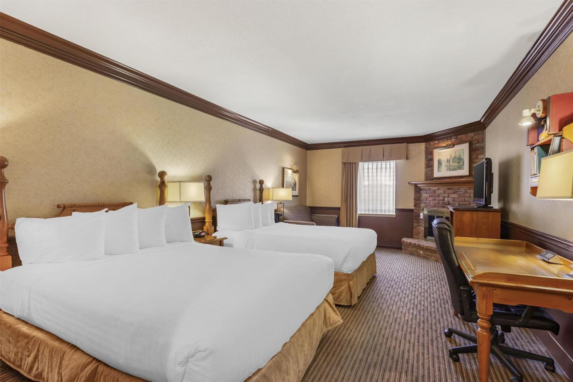 Queen Room Two Queen Beds Non-Smoking