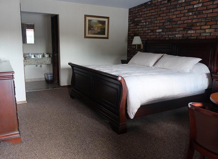 Standard King Room