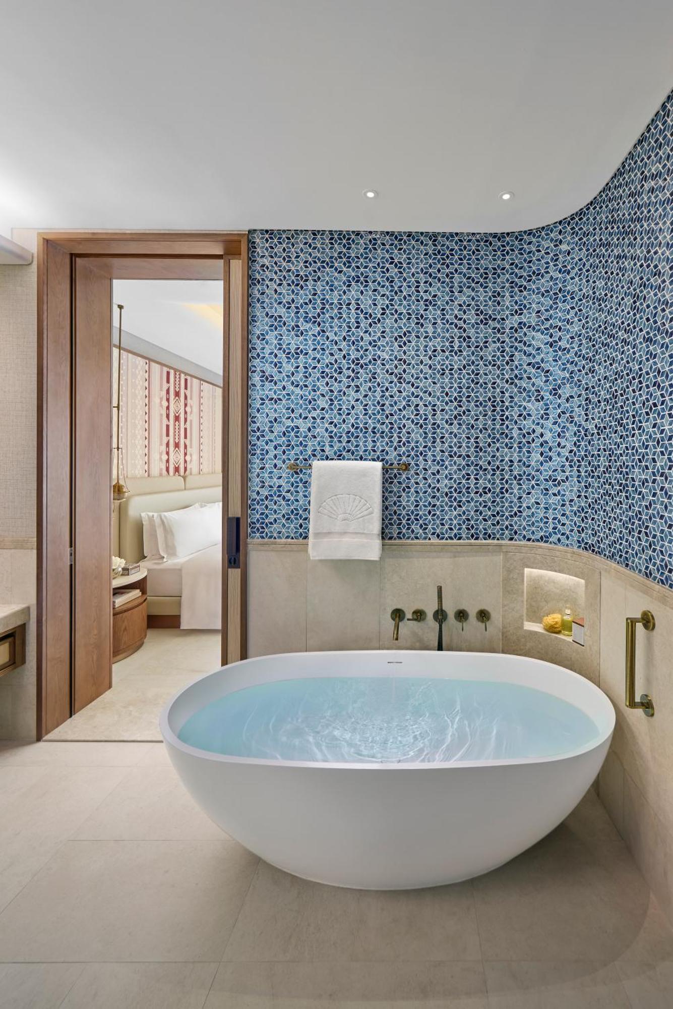 Club Sea View Room