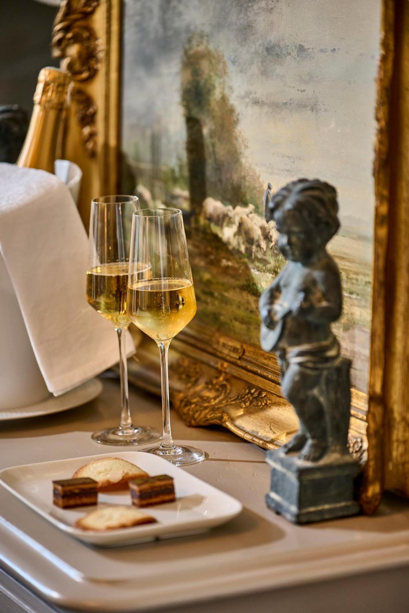 Louise Junior Suite