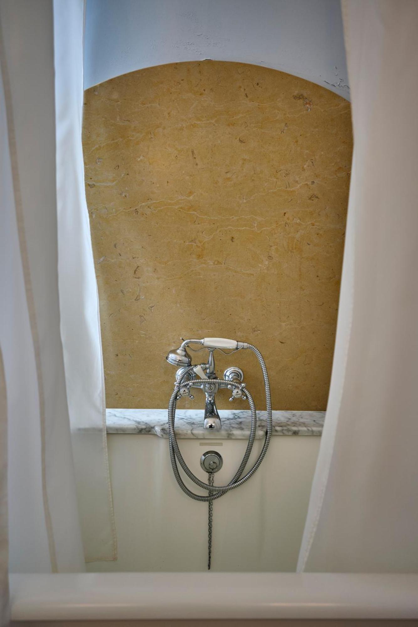 Louise Junior Suite