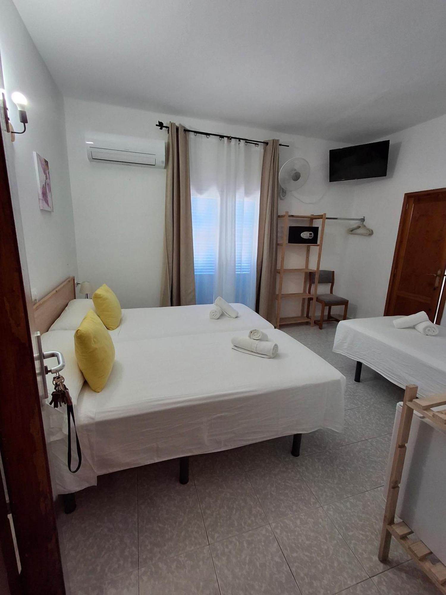 Habitación Triple - 3 camas individuales
