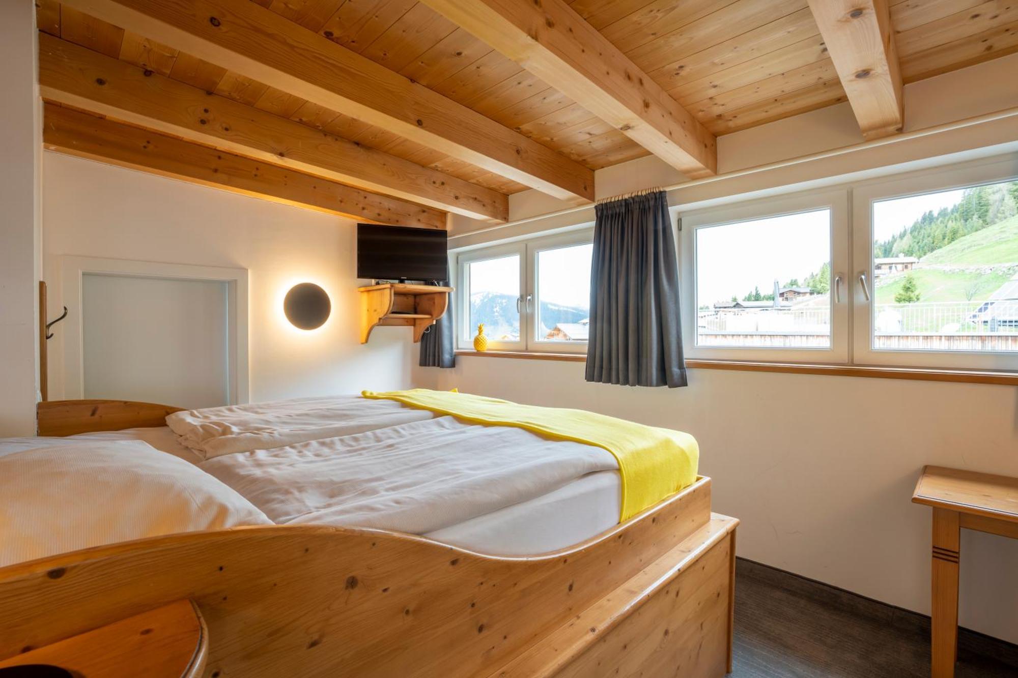 Two-Bedroom Suite,1697115836:JPEG