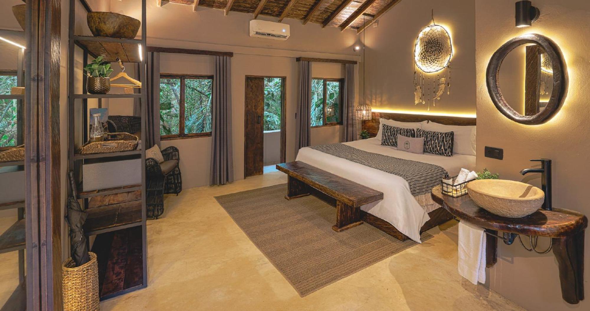Deluxe Room,1698662180:JPEG