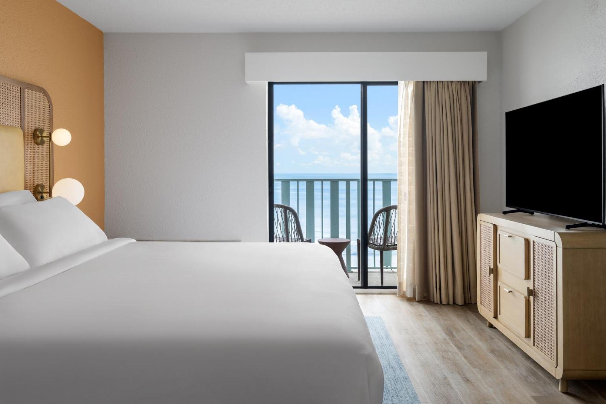 Standard King Room Roll Shower Oceanfront Mobility Accessible