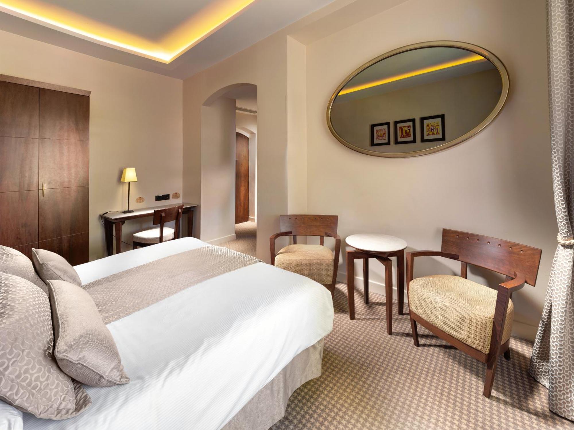 Classic Double Room