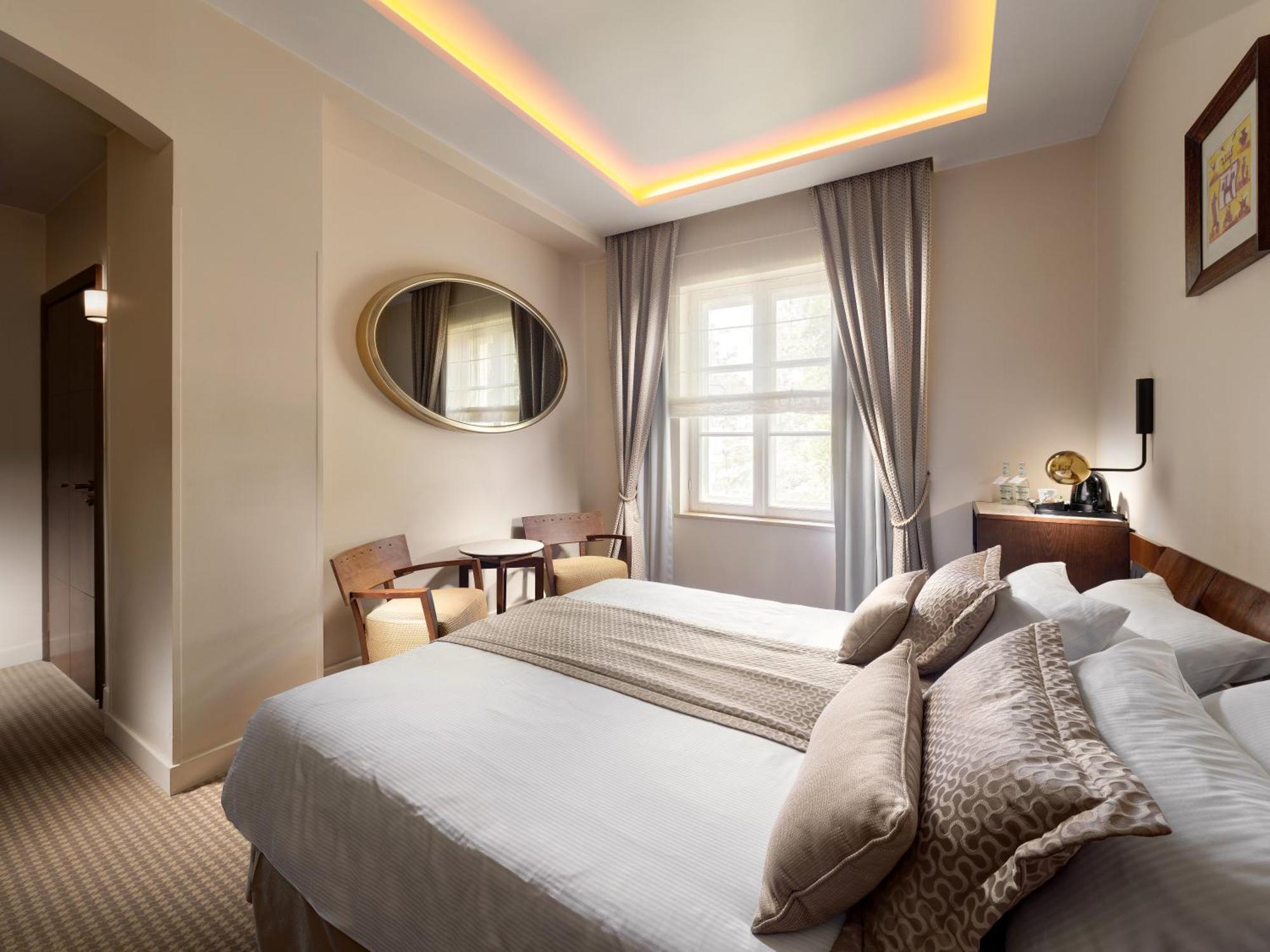 Classic Double Room
