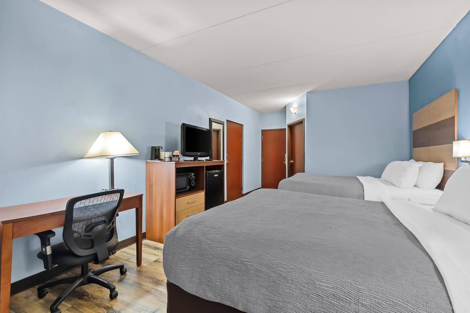 Queen Room with Two Queen Beds - Non-Smoking