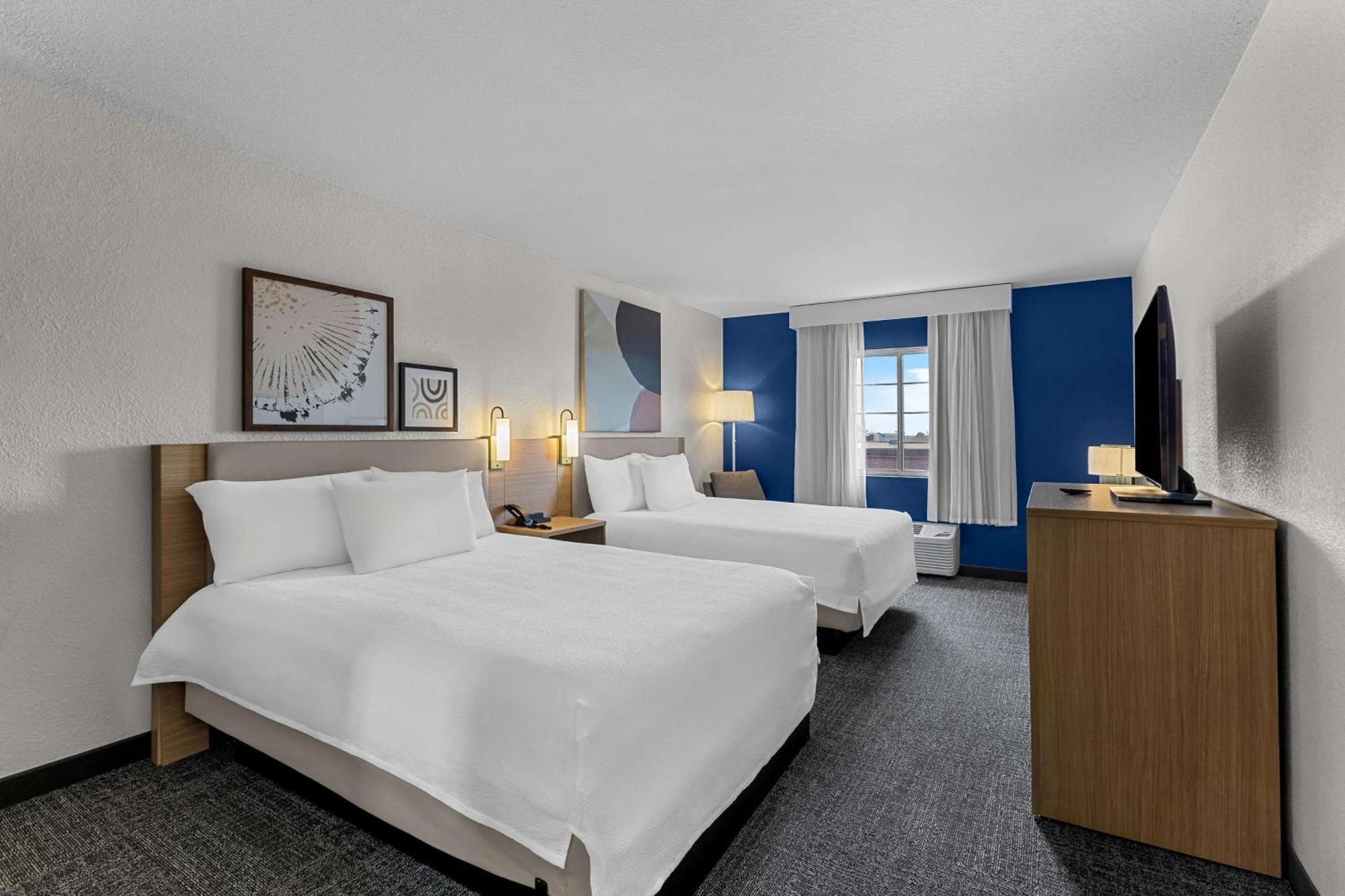 Queen Room Two Queen Beds