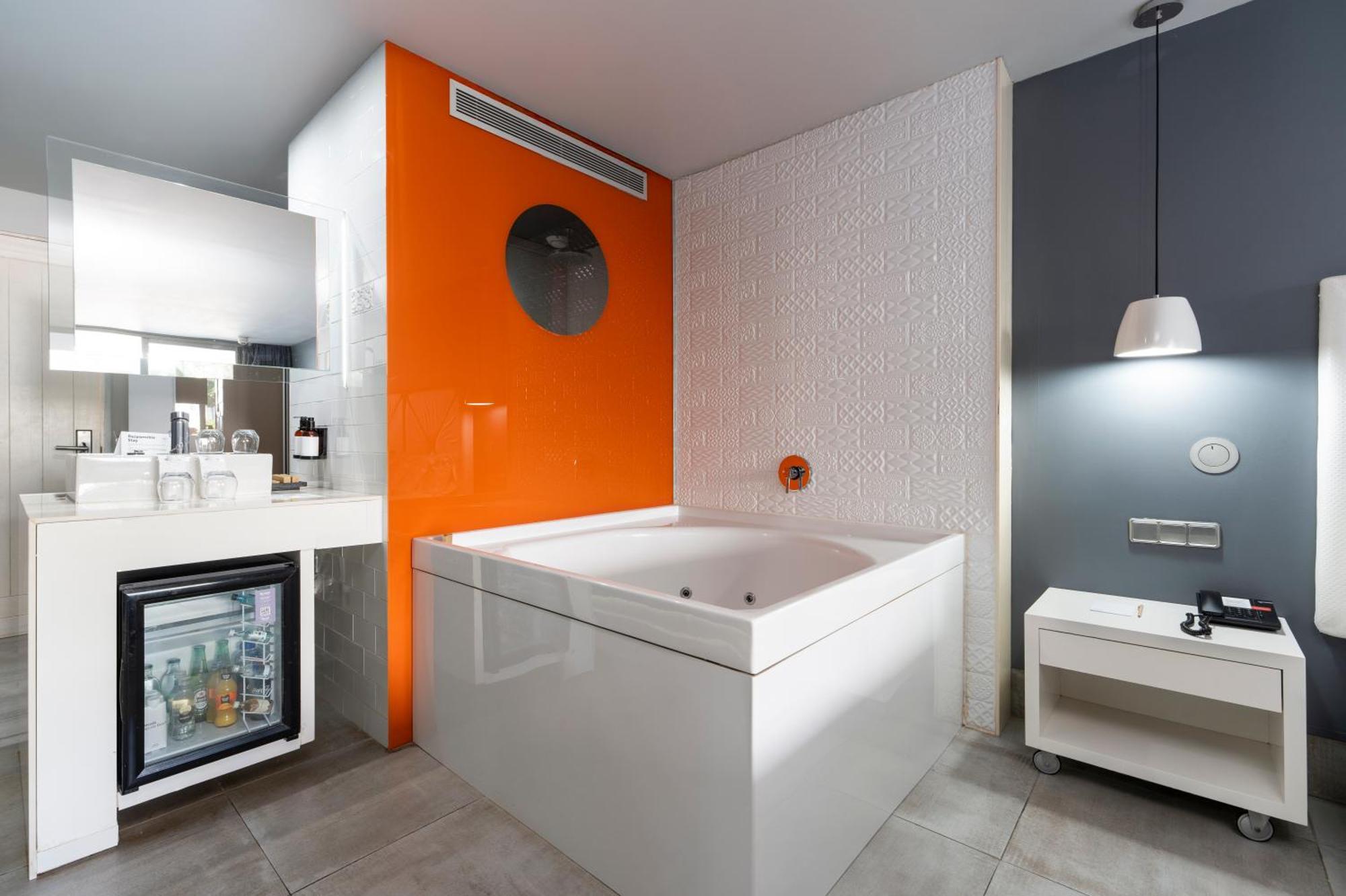 Deluxe Double or Twin Room Sea View Spa Bath,1651728869:JPEG