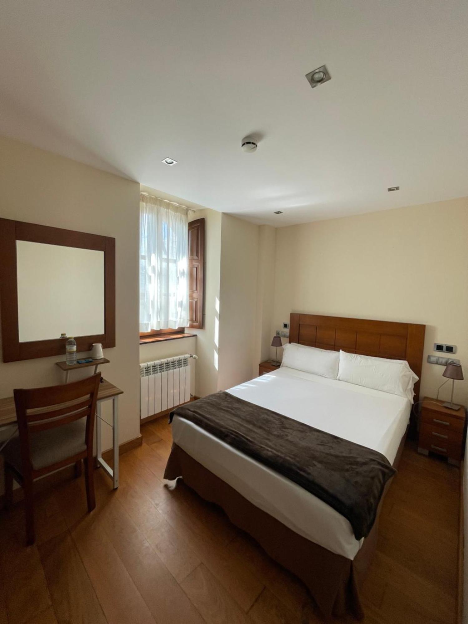 Standard Single Room,1698884476:JPEG