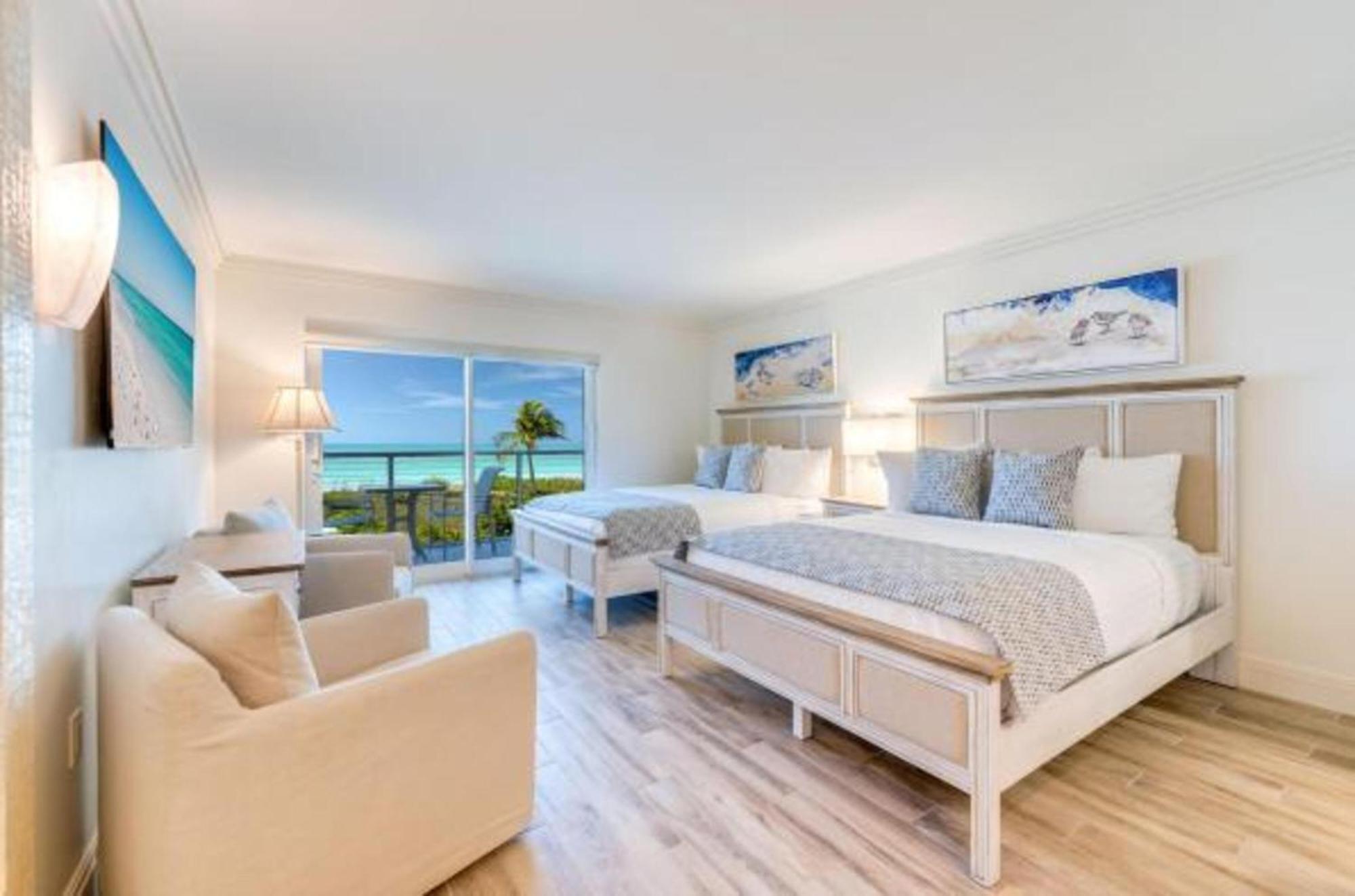 Pool or Gulf View Top Floor Two Queen