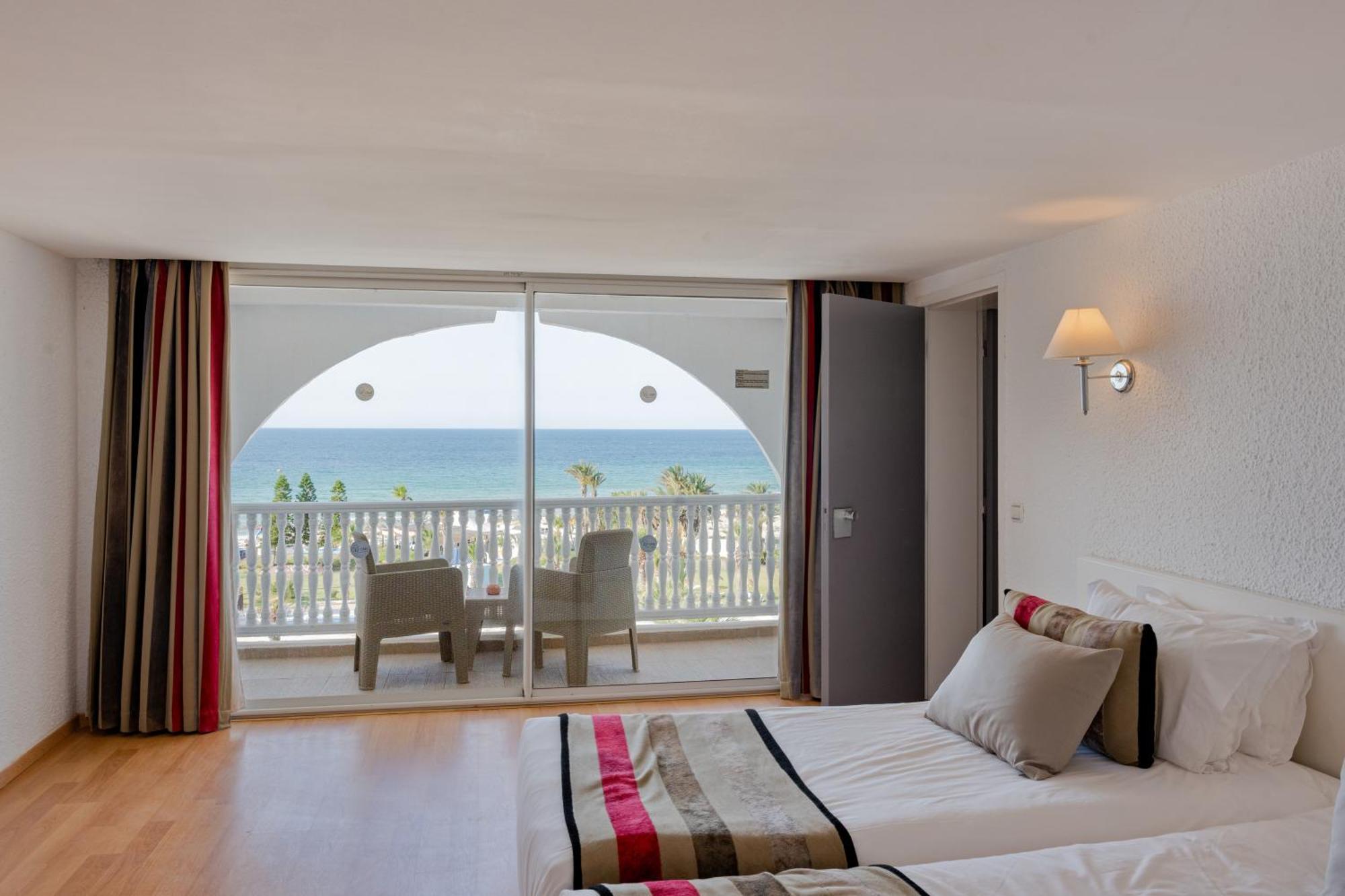 Chambre Double ou Lits Jumeaux - Vue sur Mer