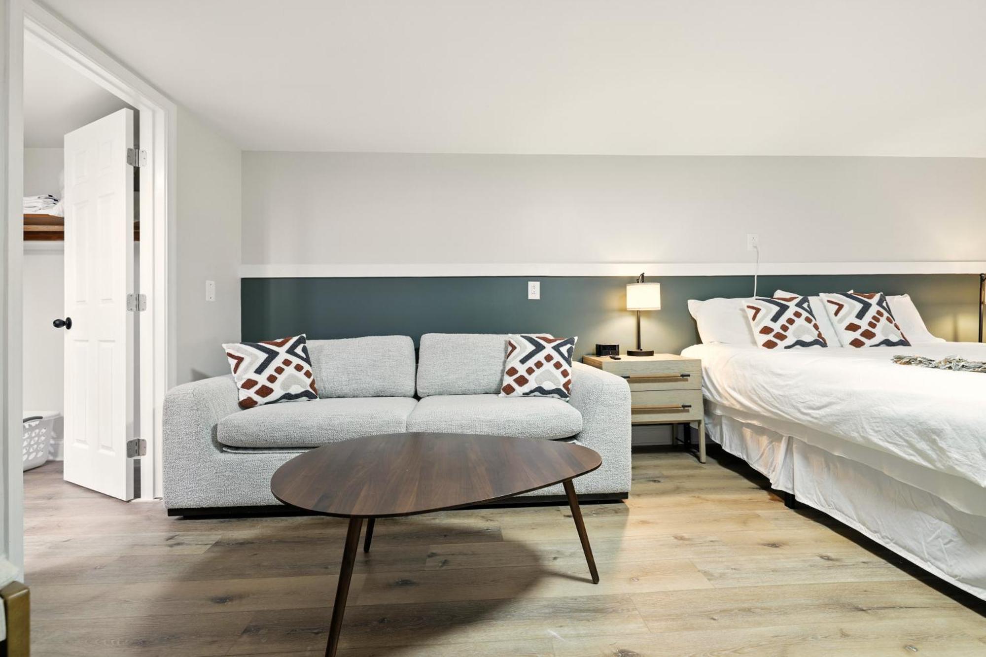 Superior King Room
