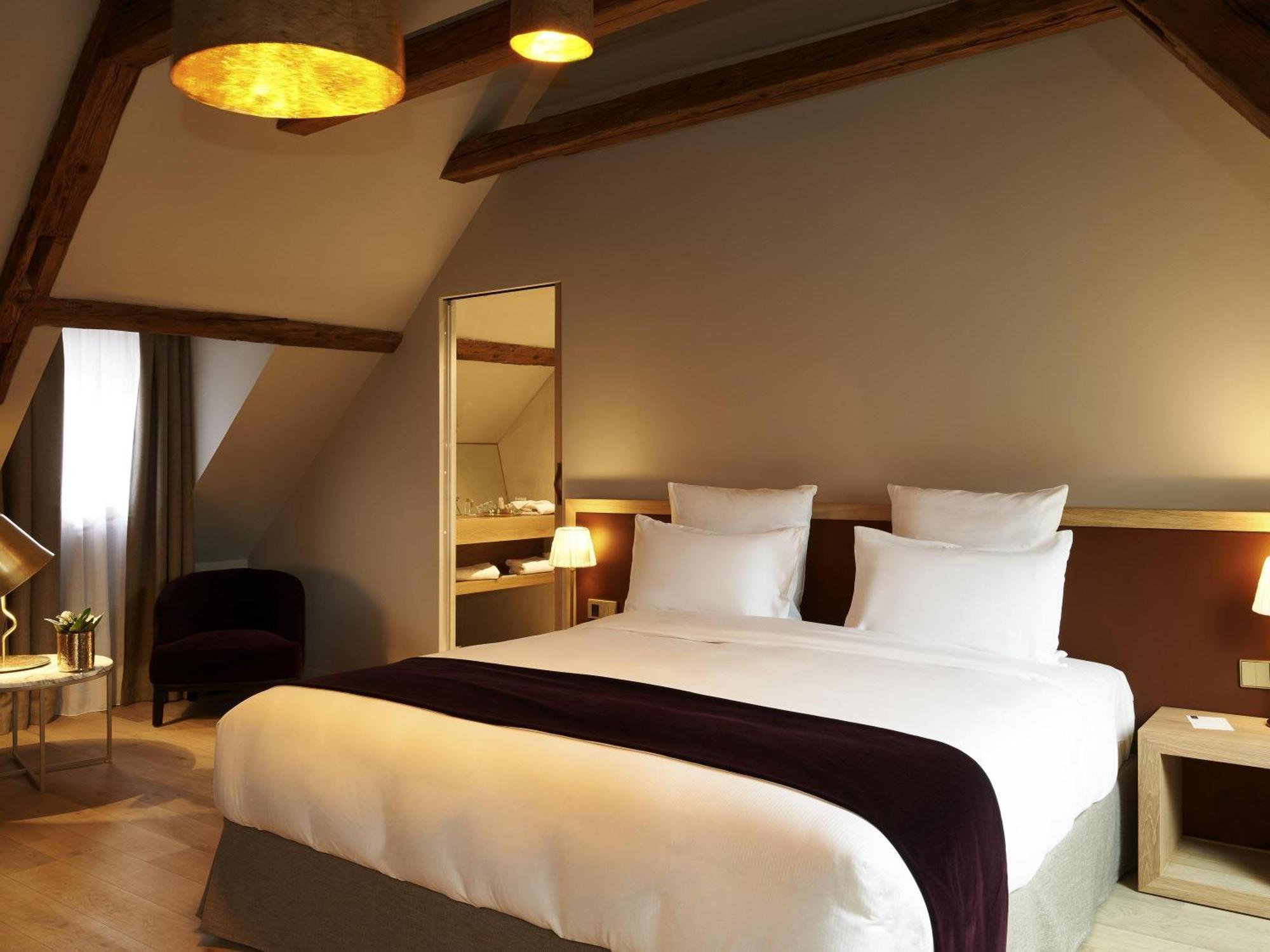 Deluxe Room,1705022776:JPEG