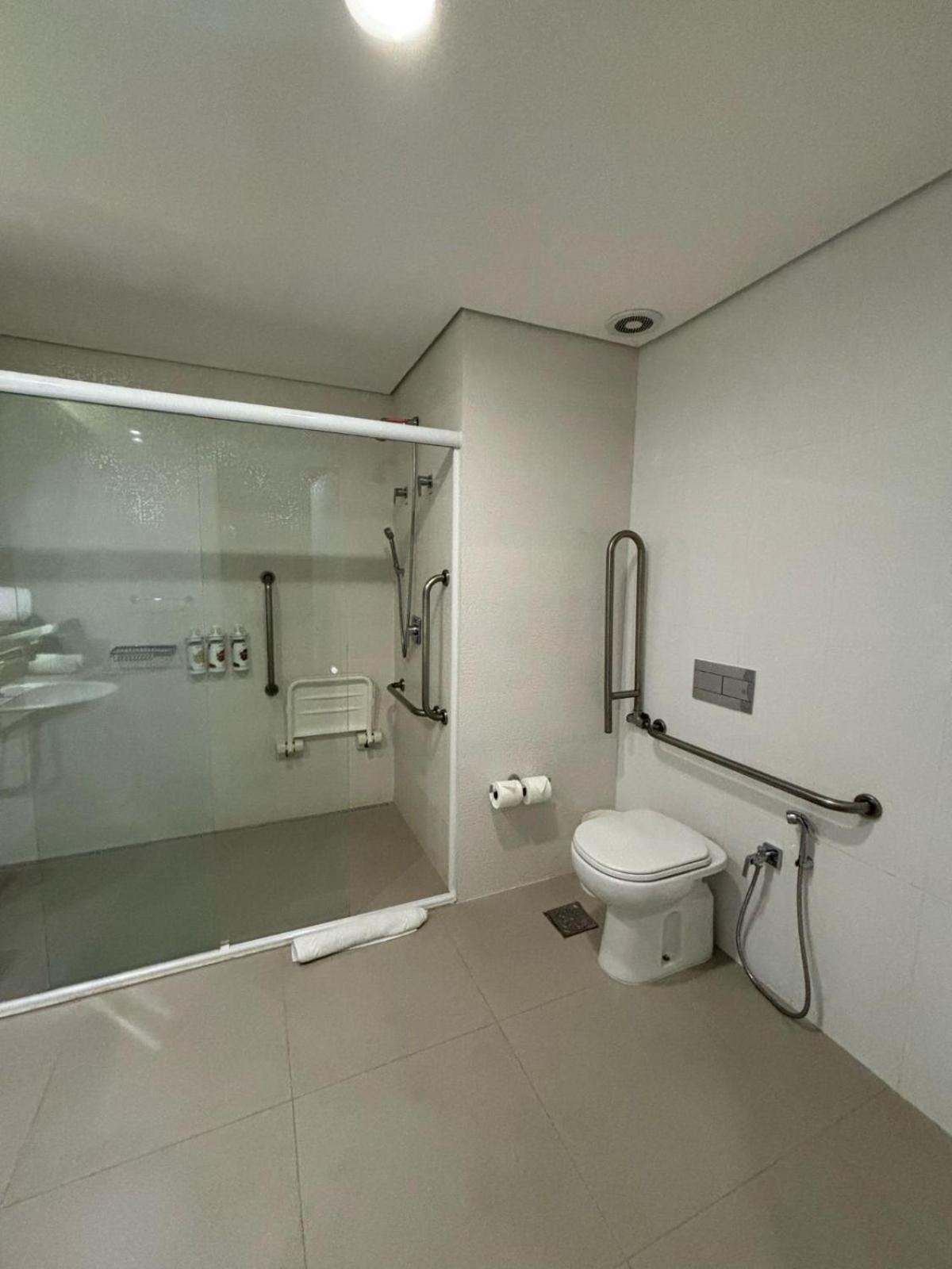 Quarto com Cama King-size