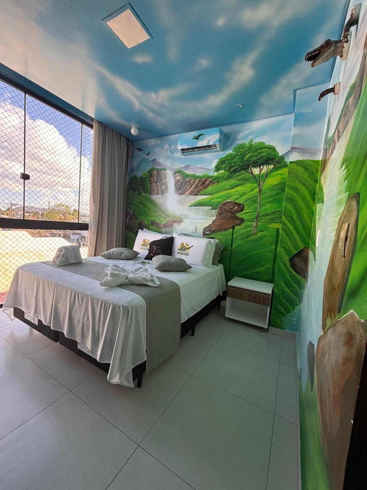Quarto Duplo Deluxe (1 Adulto + 1 Criança)