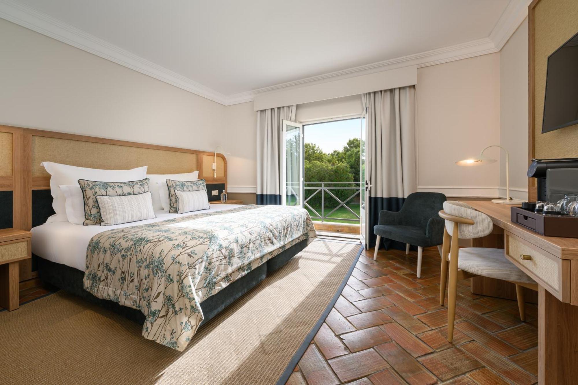 Classic Room Garden View