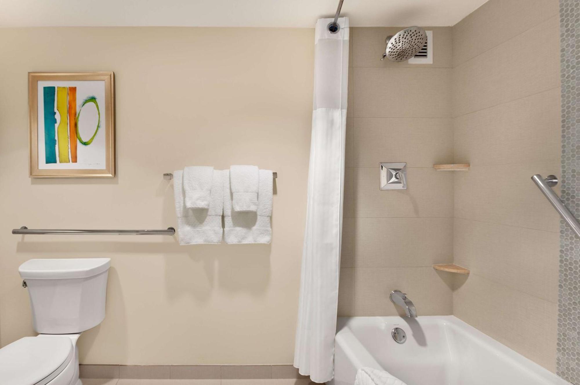 Deluxe Queen Room Lagoon View