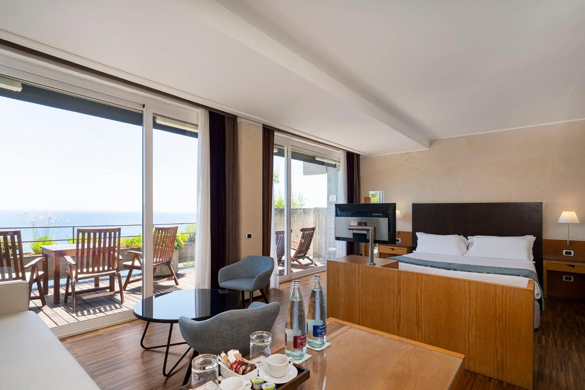 Junior Suite Terrace Premium Sea View
