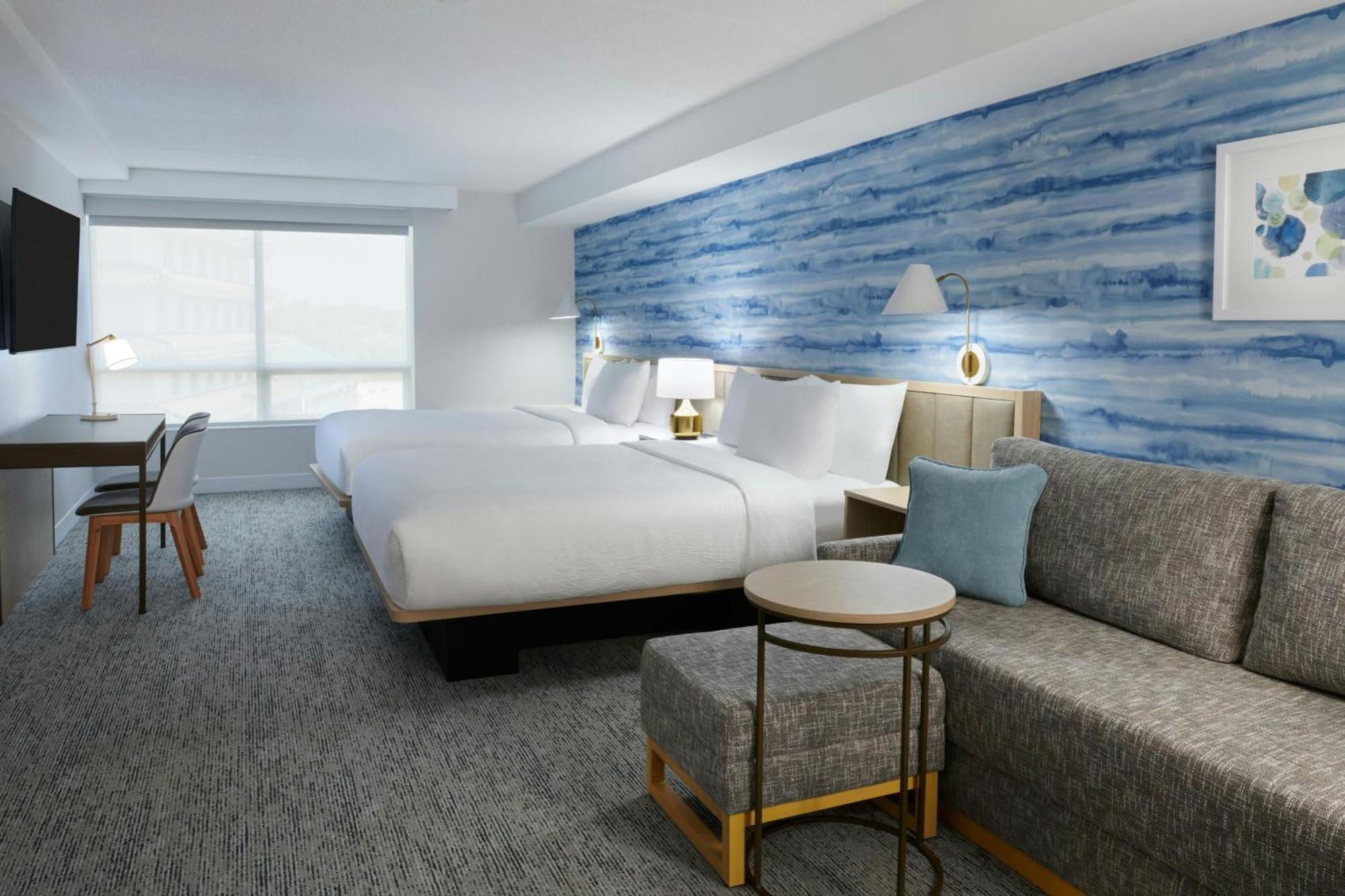 Studio Two Queen Beds City View