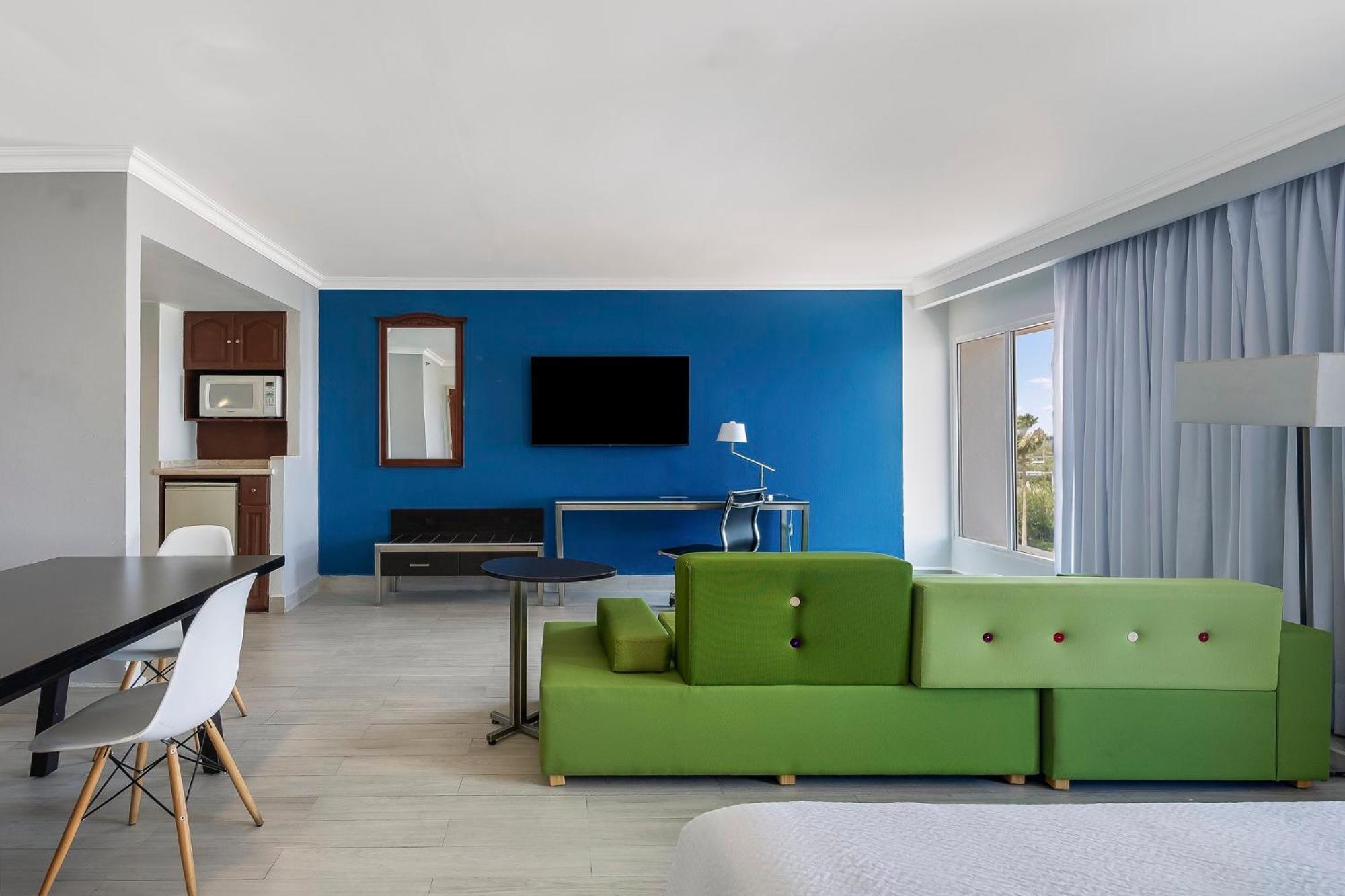 Junior Suite,1706828072:JPEG